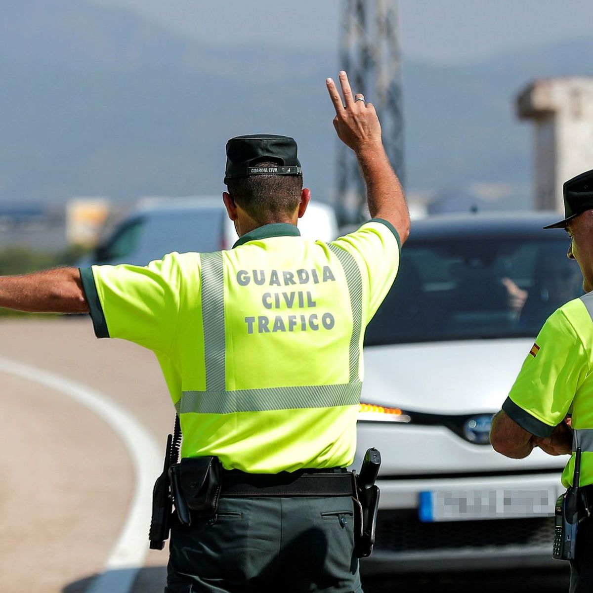 El móvil al volante, en el punto de mira: el Guadiato afronta una semana de vigilancia contra las distracciones