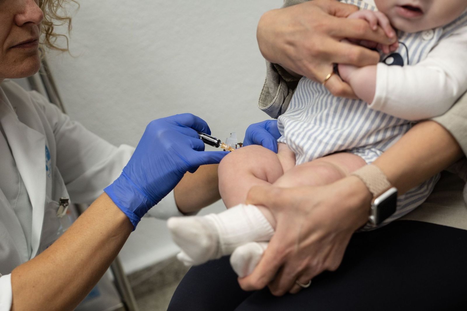 El Valle del Guadiato inicia la inmunización de bebés frente al virus causante de la bronquiolitis