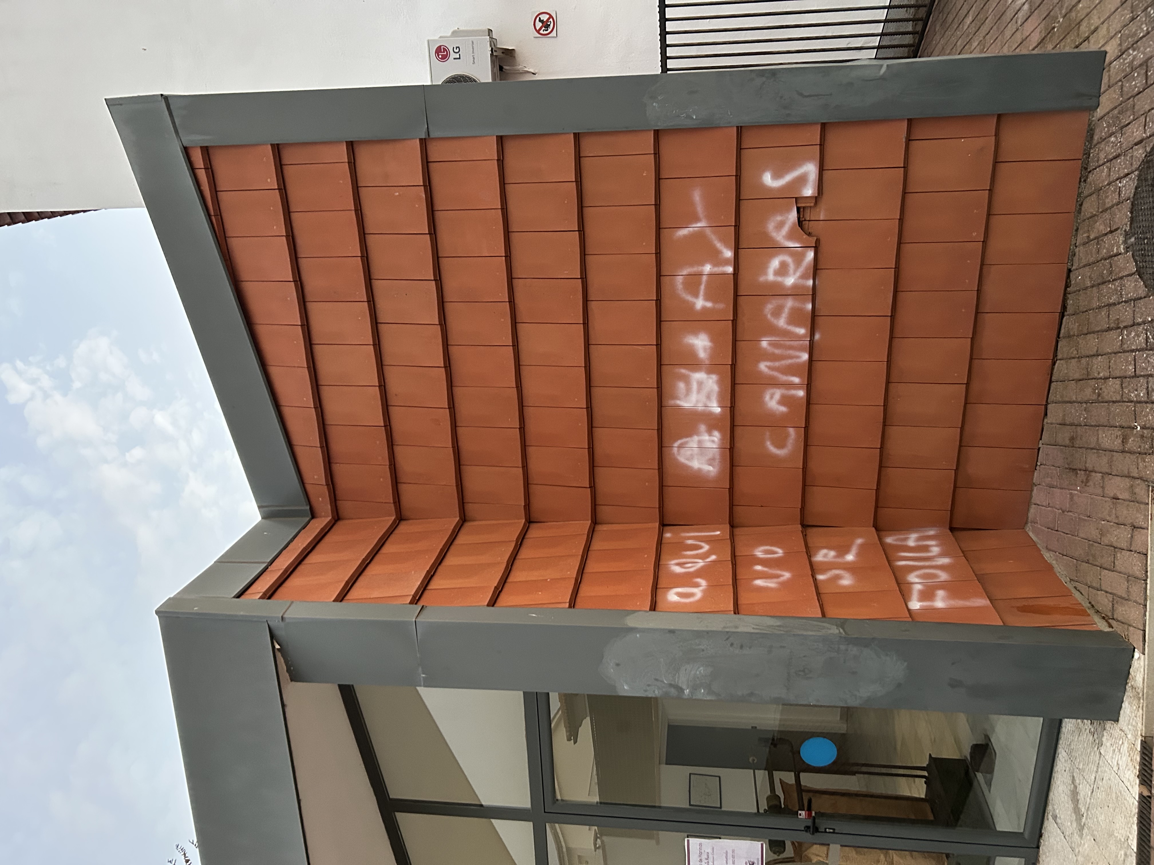 Vandalismo contra el patrimonio de Peñarroya-Pueblonuevo: atacan la Fábrica de Harinas tras las pintadas en la histórica estación de Pueblonuevo